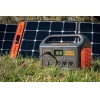 Conectando un generador solar portátil a su panel eléctrico